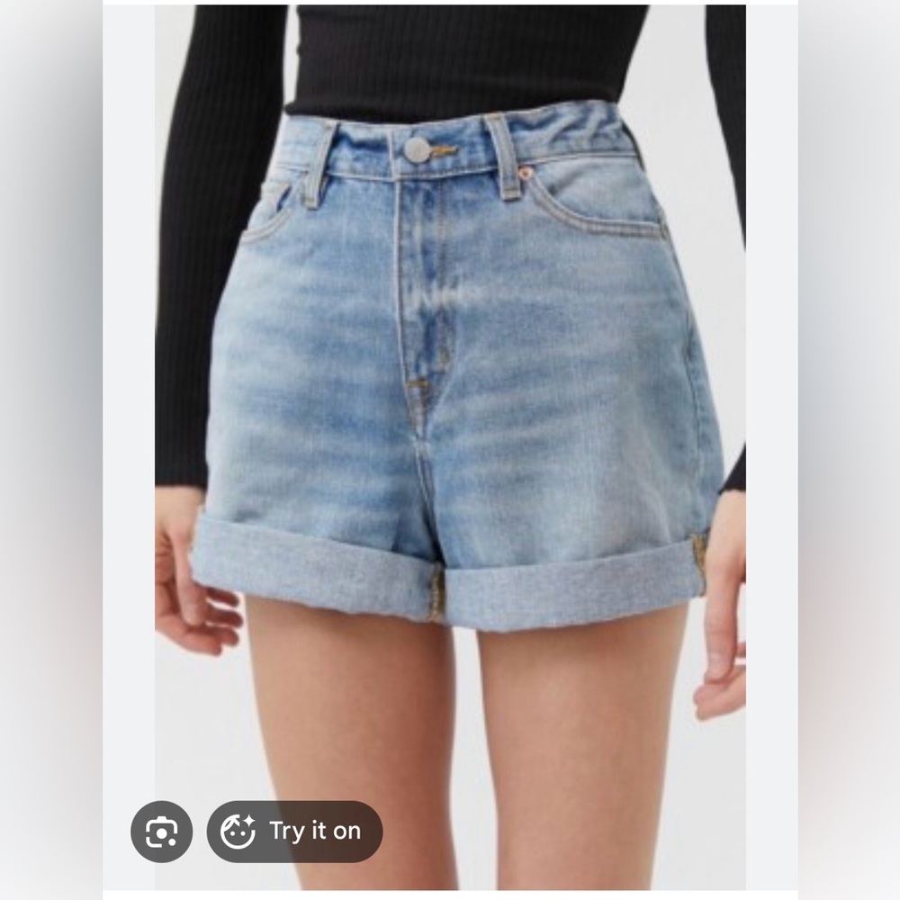 BDG Urban Outfitters Mom High Rise Denim Rolled Shorts Jean